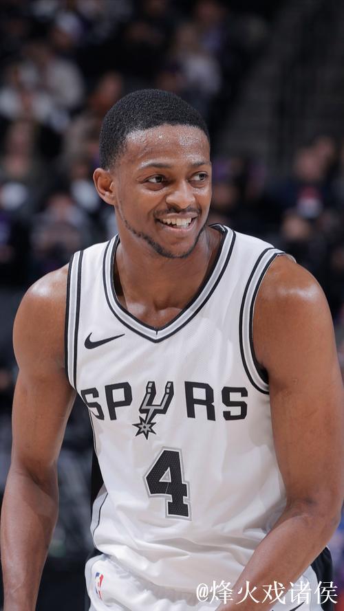 最后的调整!马刺社媒晒决赛前的球员训练组图,福克斯出镜 最后的调整!马刺社媒晒决赛前的球员训练组图,福克斯出镜