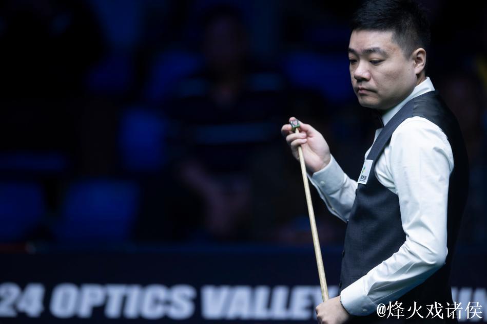 斯诺克武汉公开赛资格赛:丁俊晖5-1轻松战胜张浩挺进下一轮 斯诺克武汉公开赛资格赛:丁俊晖5-1轻松战胜张浩挺进下一轮